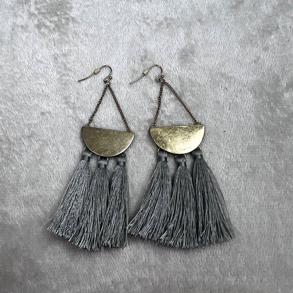 Fringe Tassel Earrings Gray Gold Tone Boho Half Moon Crescent Dangle Large - Picture 5 of 7